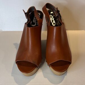 Circus by Sam Edelman Tan Peep Toe Mules